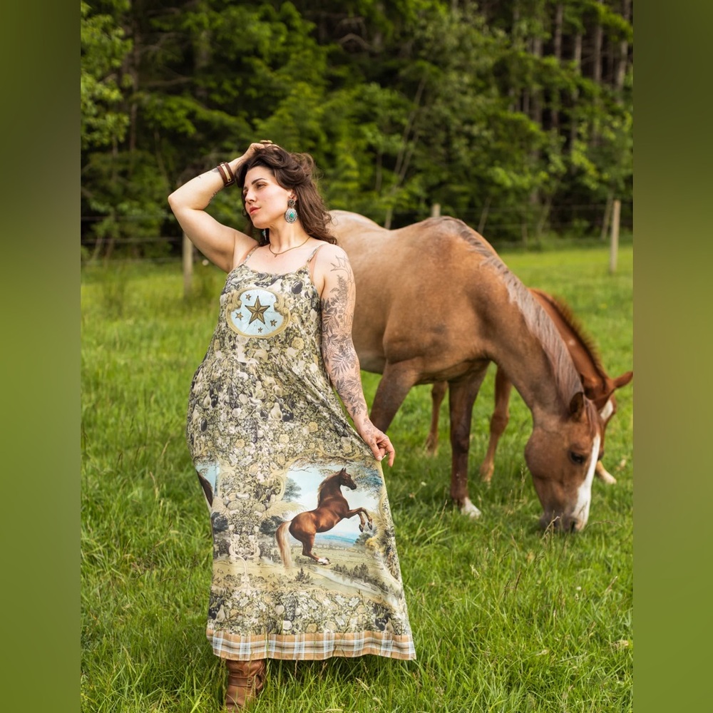 ⭐️Market of Stars⭐️ Born to Run Vintage Rustic Western Freedom Wear Horse Dress - Picture 10 of 12